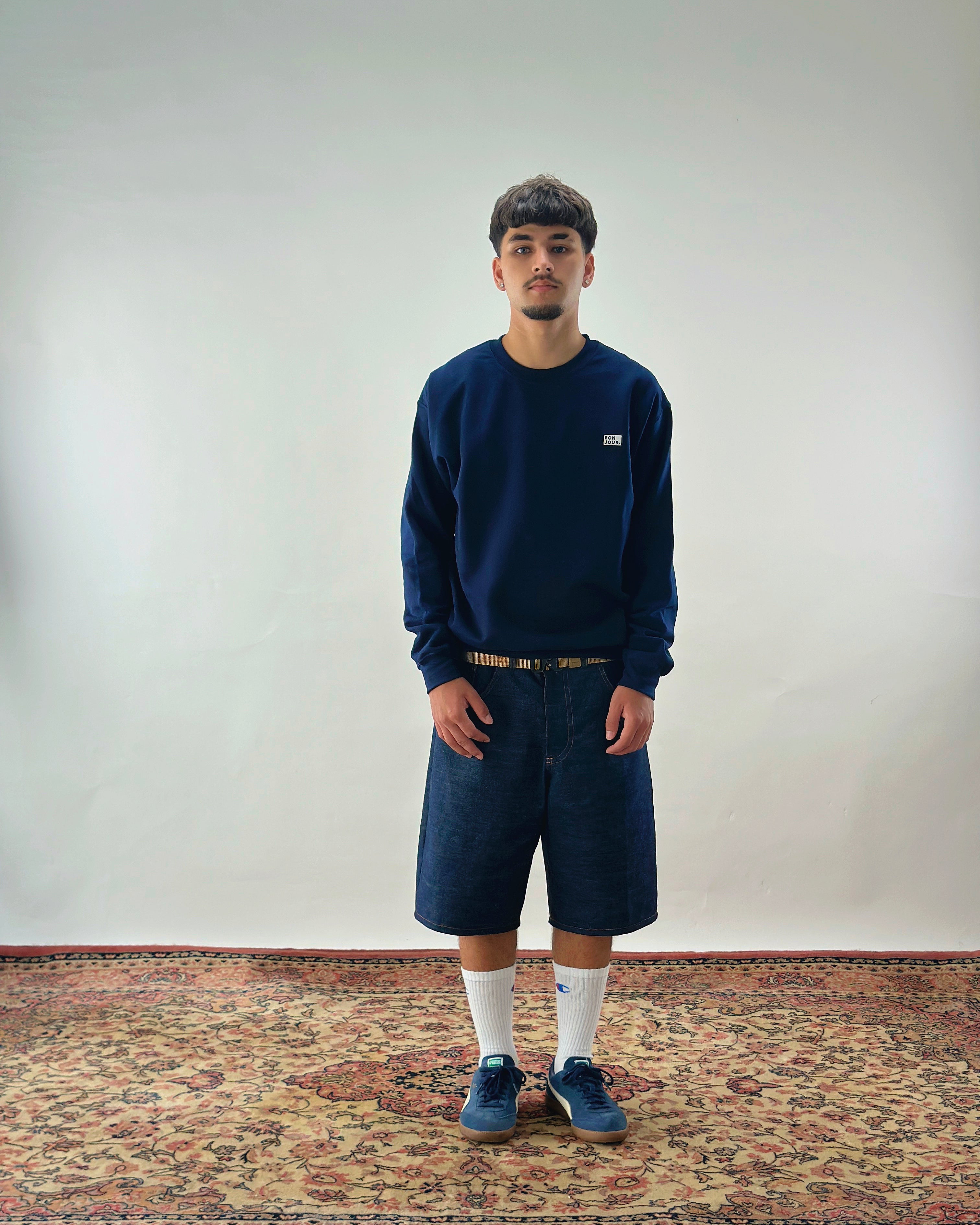 Bonjour.™ Le Crewneck Sobre