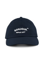 bonjour. La Casquette Essentielle