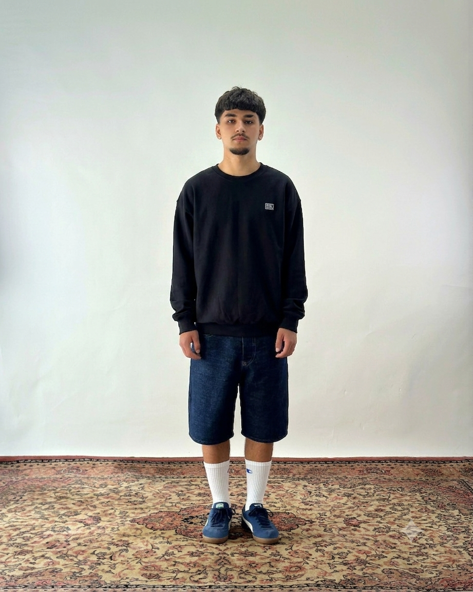 Bonjour.™ Le Crewneck Essentiel