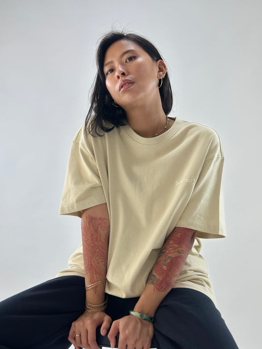 bonjour. T-shirt brodé